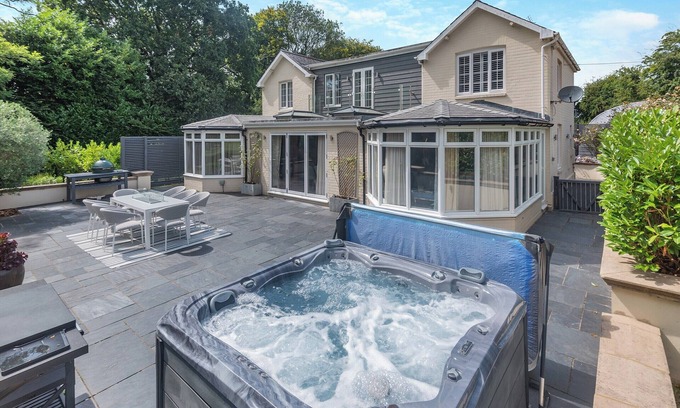Four Marks Cottage | Perfect for a special occasion or get-together.