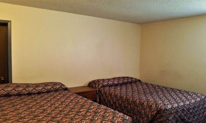 Cheyenne Wells House | Perfect for Groups! Pet-friendly Property, with Free Parking Onsite