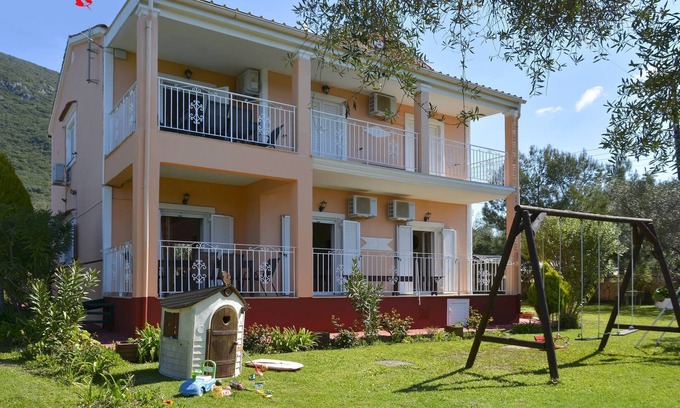 Agios Matthaios Apartment | Perfect for peace seekers! Holiday home close to the beach | Prassoudi, Corfu