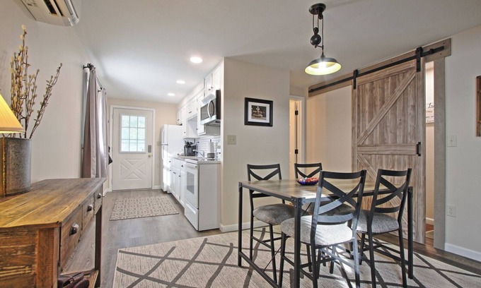 Hummelstown Apartment | ❤️ Perfect for traveling nurses! - Wifi, AC, 4-6 minute commute to Hershey Med