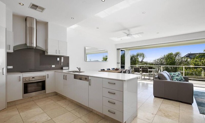 Sunshine Beach Apartment | Perfect getaway, Sunshine Beach