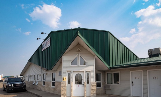 Weyburn Hotel | Perfect Inns & Suites