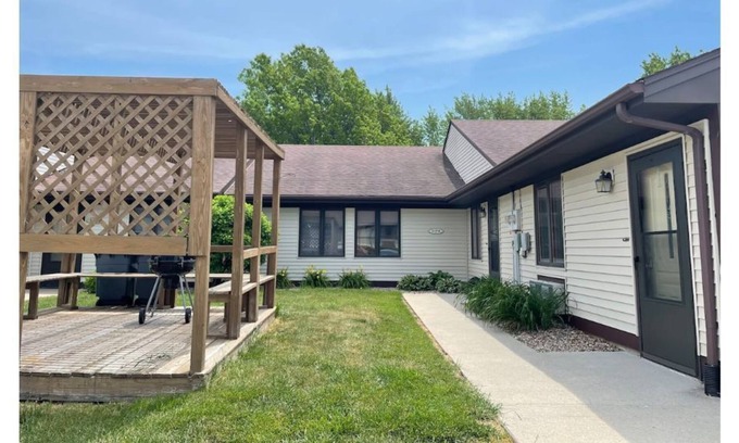 Panora Condo | Perfect Lake Panorama Getaway!