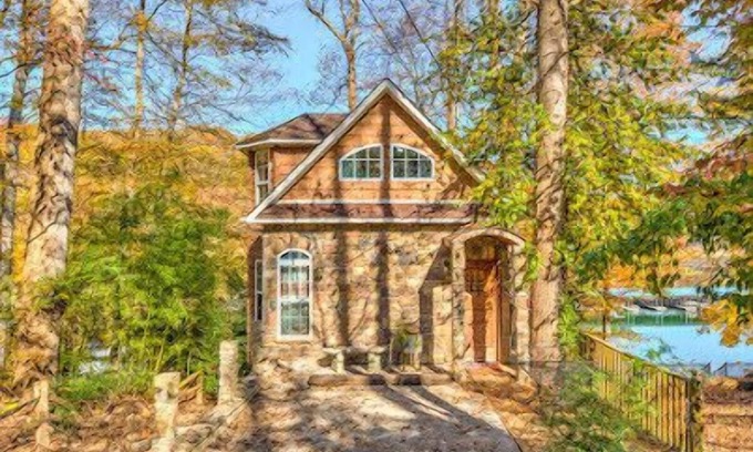 Rocky Top House | Perfect lakefront house in quite cove! Walking distance to Mt Lake Marina.