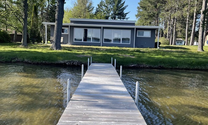 Lewiston House | Perfect location on East Twin Lake, walking distance to town! Unit #1