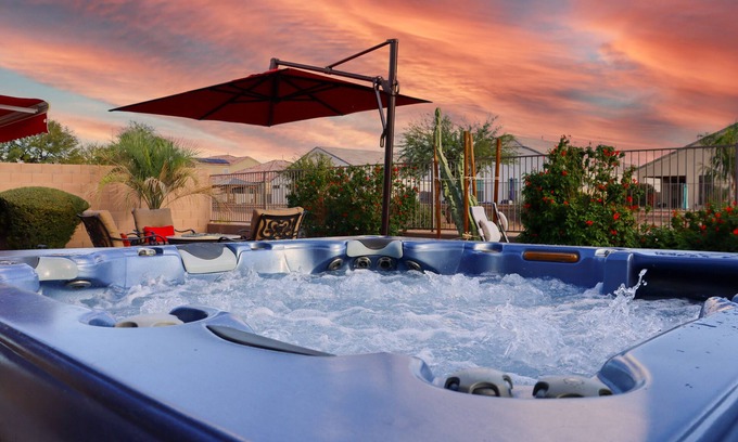 Circle Cross Ranch House | Perfect Retreat! 30 Nights Min! Raised Hot Tub With Views!