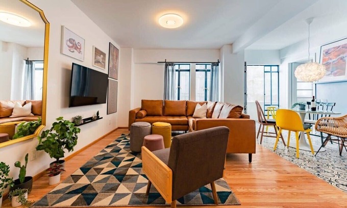 Hipodromo Condo | Perfect Stay for Groups in Trendy La Roma Mexico!