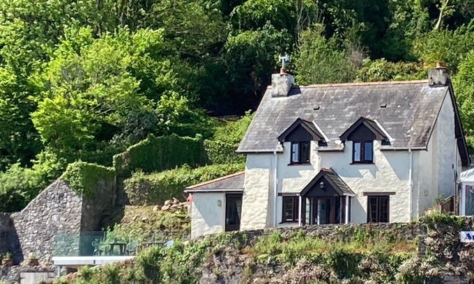 Dittisham Cottage | Perfect views over the river dart