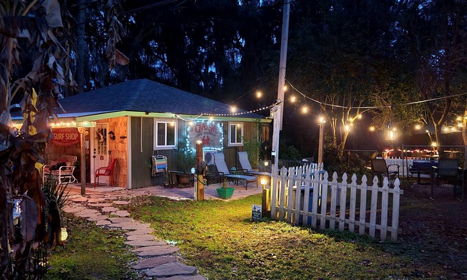 Whitemarsh Island Cottage | Perfect Wilmington Island Location. Plz read full description. You'll be glad!