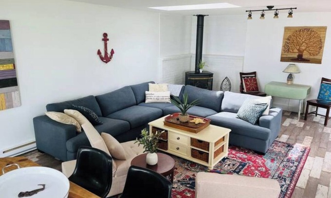 Plattsburgh House | Perfectly Found on the lake