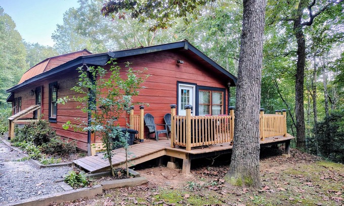 Turtletown Cabin | Perfectly Imperfect Cabin, in forest near Blue Ridge. Relax and enjoy nature.