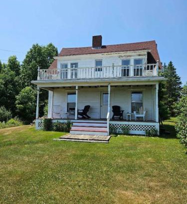 Perry House | Perry Shore Road Cottage
