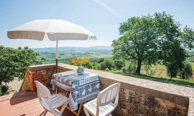 San Quirico d'Orcia Apartment | Pet friendly apartment