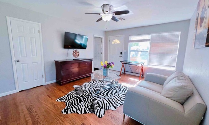 Central Oklahoma City House | Pet friendly 3 bedroom house in central Okc