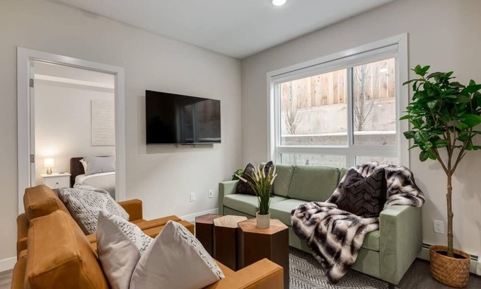 Southwest Calgary Apartment | Pet Friendly Apartment w/Free Underground Parking