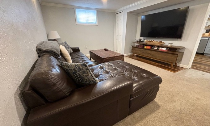 Arvada Plaza Area Apartment | Pet friendly apartment in thriving Arvada