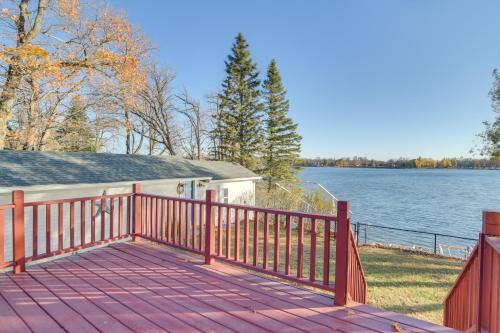 Dent House | Pet-Friendly Cabin on Star Lake Fire Pit and Grill!