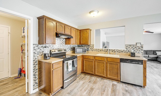 Camby House | Pet-Friendly Camby Home: 13 Mi to Indianapolis