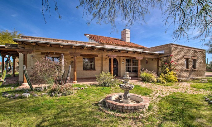Desert View Village House | Pet-Friendly Cave Creek Villa w/Backyard Oasis!