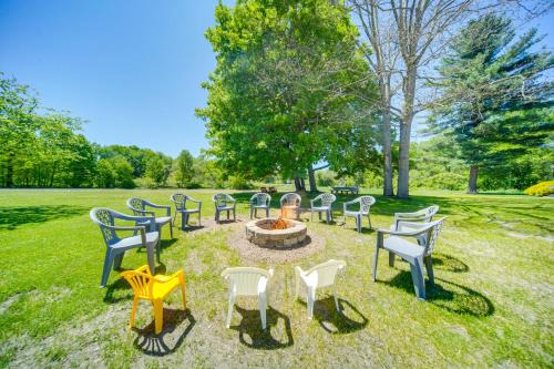 Centerville House | Pet-Friendly Centerville Home with Fire Pit and Grill