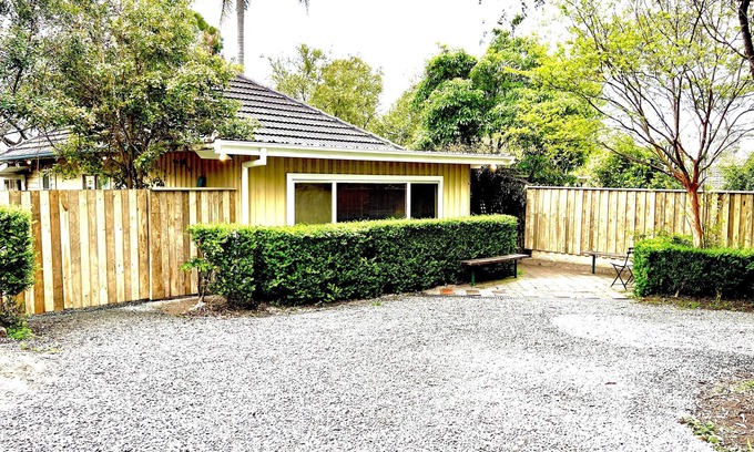 Blaxland House | Pet friendly cottage in lower blue mountains