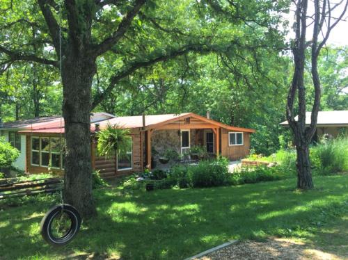 Steelville House | Pet-Friendly Cottage Overlooking a Koi Pond near Mark Twain National Forest, Missouri