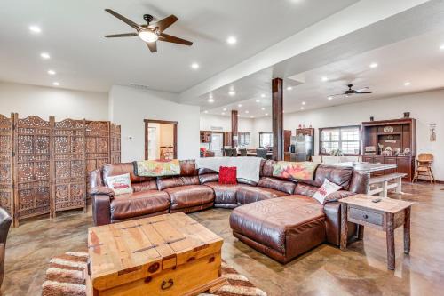 Lingle House | Pet Friendly Daydreamers Guest Ranch on 60 Acres