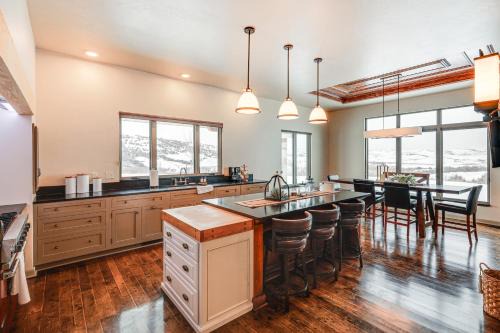Fairfax House | Pet-Friendly Fairfax Cabin Near Missouri River!