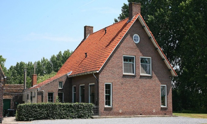 Eede Other | Pet-Friendly Farmhouse