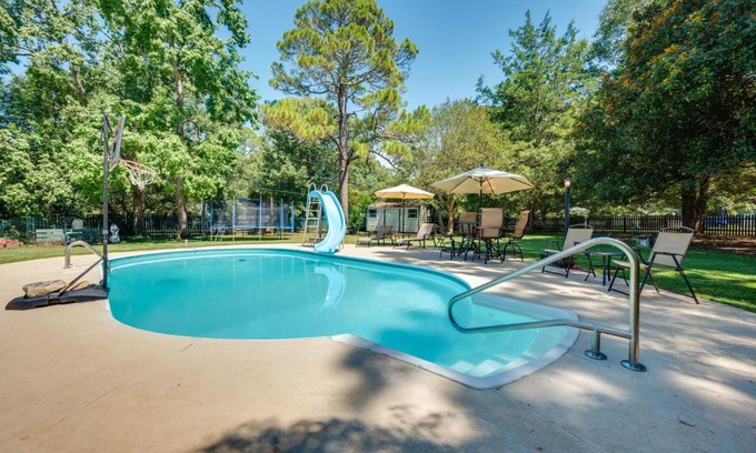 Fort Valley House | Pet-Friendly Fort Valley Home with Private Pool