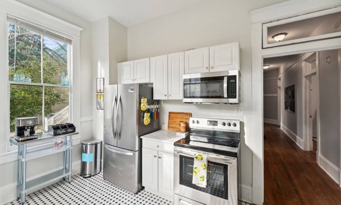 Metropolitan Condo | Pet Friendly, Heart of Starland District Charmer w/ Parking by Lucky Savannah