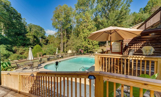 Hickory House | Pet-Friendly Hickory Vacation Rental w/Fire Pit!