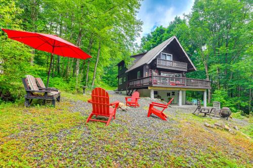 Montgomery Center House | Pet-Friendly Home with Deck 4 Mi to Jay Peak Resort