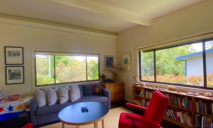 South Durras House | Pet friendly home in South Durras