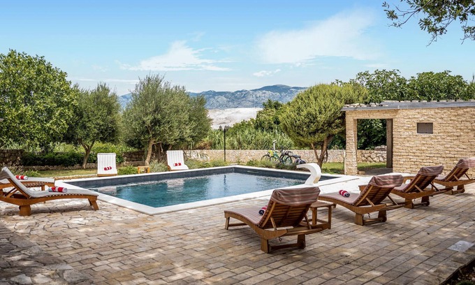 Bosana House | Pet friendly home in Pag