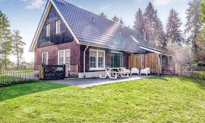 Municipality of Rijssen-Holten House | Pet friendly home in Rijssen with WiFi
