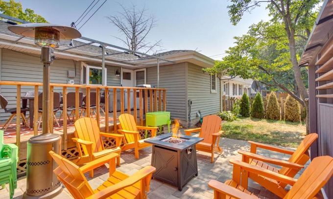 Southwest Minneapolis House | Pet-Friendly Minneapolis Home about 8 Mi to Downtown!