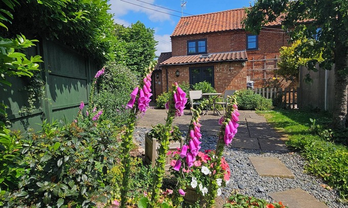 North Tuddenham Cottage | Pet Friendly Norfolk Retreat