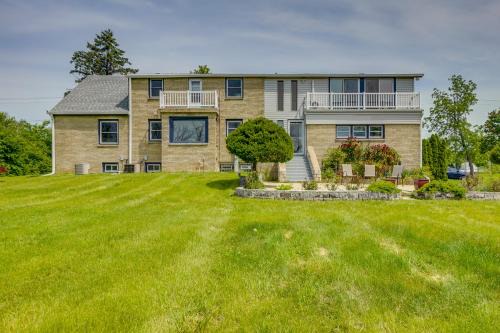 Colgate Apartment | Pet-Friendly New Berlin Retreat with Patio and Yard!