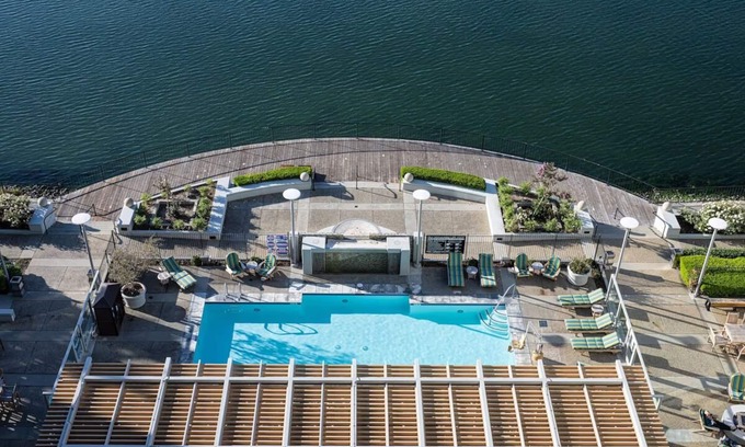 Redwood Shores Hotel | Pet-friendly Property w/Pool, Junior King Suite at Grand Bay San Francisco Hotel