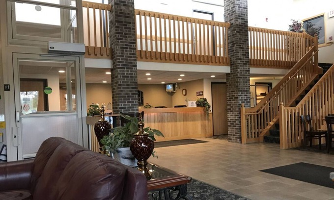 Thorp House | Pet-Friendly Property Near Conway Park, Free Breakfast and Parking