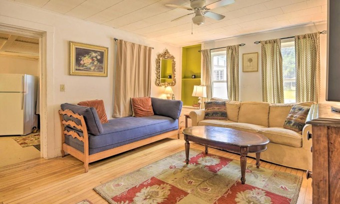 Granville House | Pet-Friendly Roxbury Farmhouse on 350 Acres!
