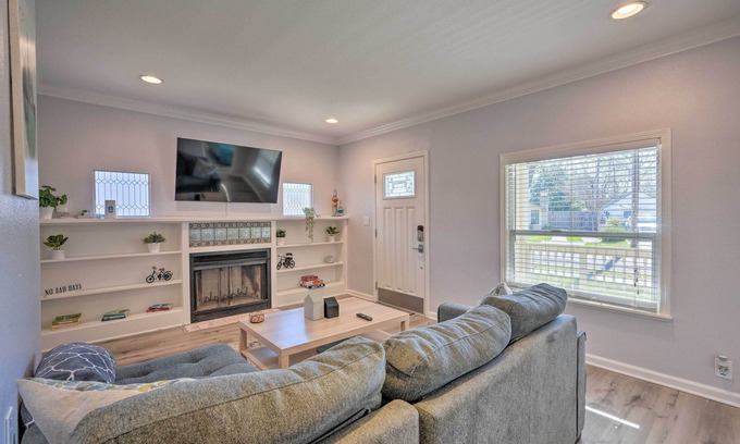 Southeastern Sacramento House | Pet-Friendly Sacramento Home ~ 5 to Downtown!