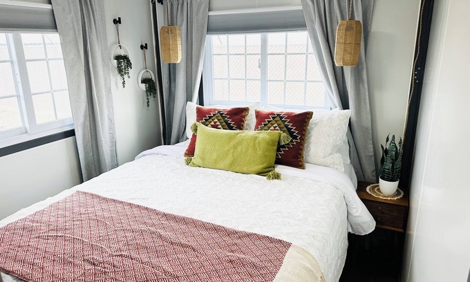 Pecos Apartment | Pet friendly Studio BoxHouse in Pecos: Queen bed with Twin over Full Bunk Beds
