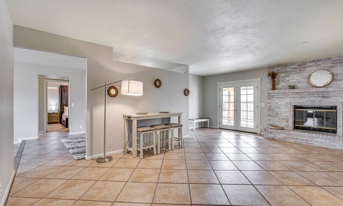 Tempe Cottage | Pet-friendly Tempe Home w/Private Hot Tub!