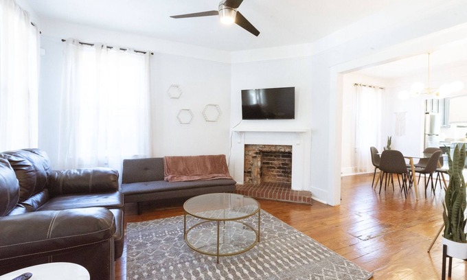 Metropolitan House | Pet-friendly w/Back-yard ★ Near everything the Starland District has to offer!