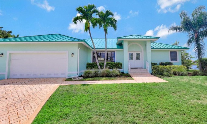 Marco Island House | Pet-friendly waterfront home on key lot with view