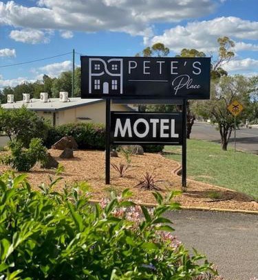 Roma Hotel | Pete's Place Roma