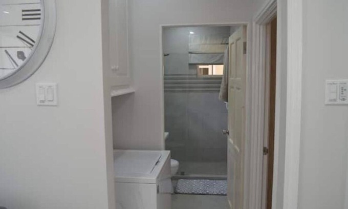 Braggs Hill House | Pete's Villa Townhouse 74 B