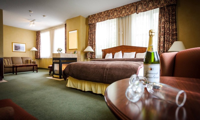 Peterborough Hotel | Peterborough Inn & Suites Hotel